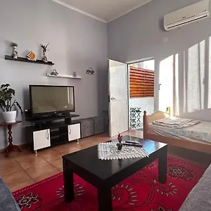 Apartment Priam Garden